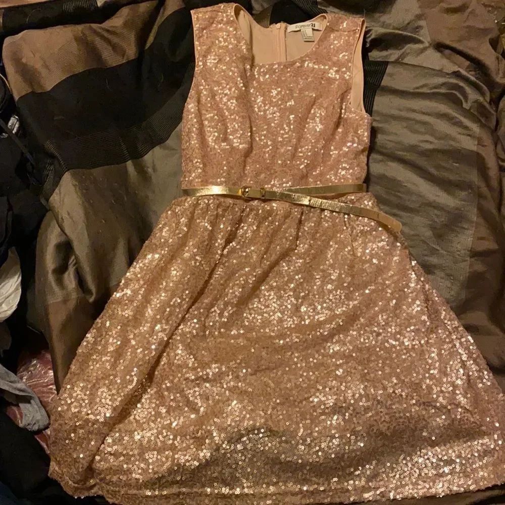 Forever 21 sequenced dress sz. S